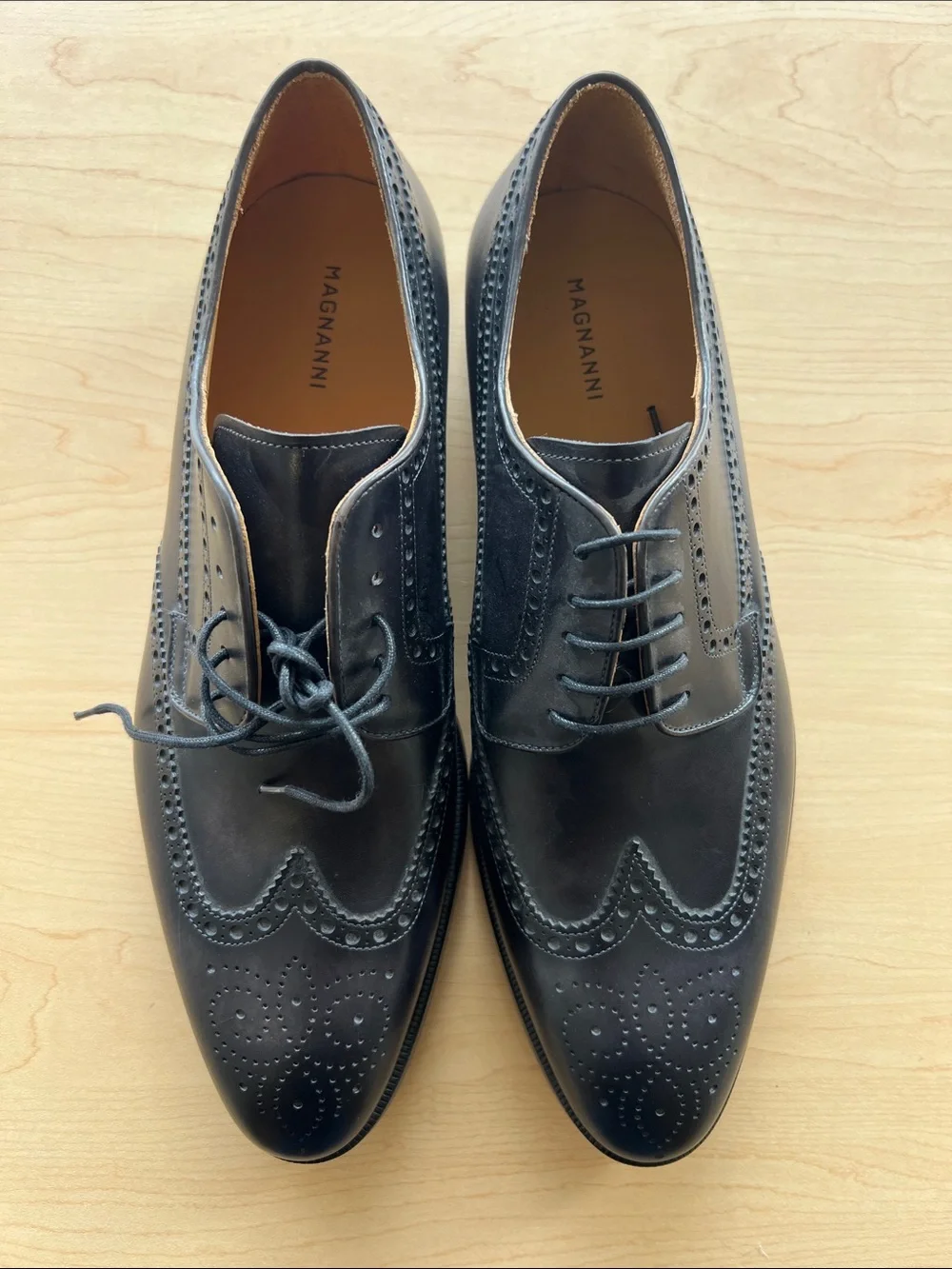 Magnanni sophisticated black